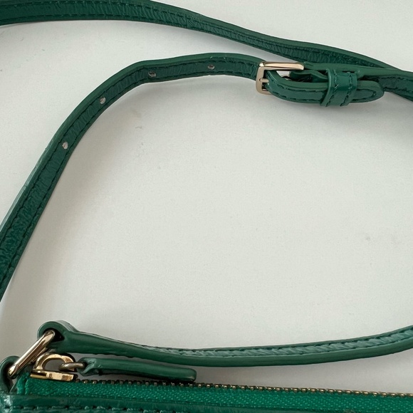 Cole Haan Mini Jitney Ali Crossbody Bag Patent Leather in Green - Picture 4 of 5